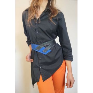 Centura din piele naturala neagra si albastru electric