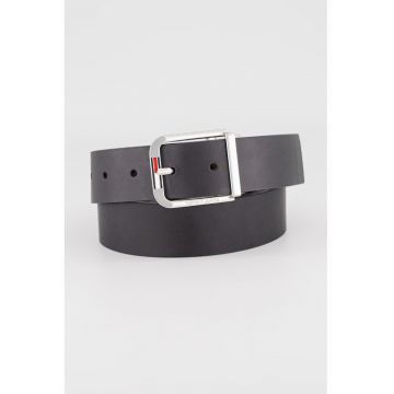 Curea de piele cu catarama matalica - Negru