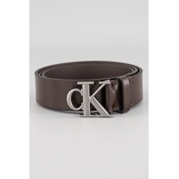 Curea de piele cu logo metalic