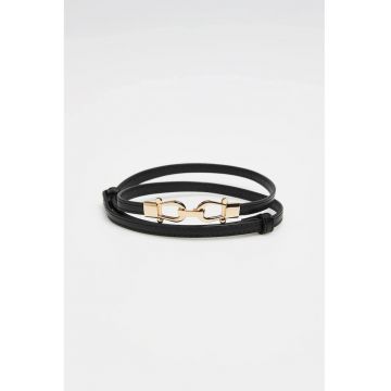 Centura subtire neagra cu catarama aurie