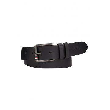 Curea de piele cu catarama metalica
