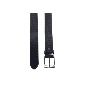 Curea din piele cu aspect tesut